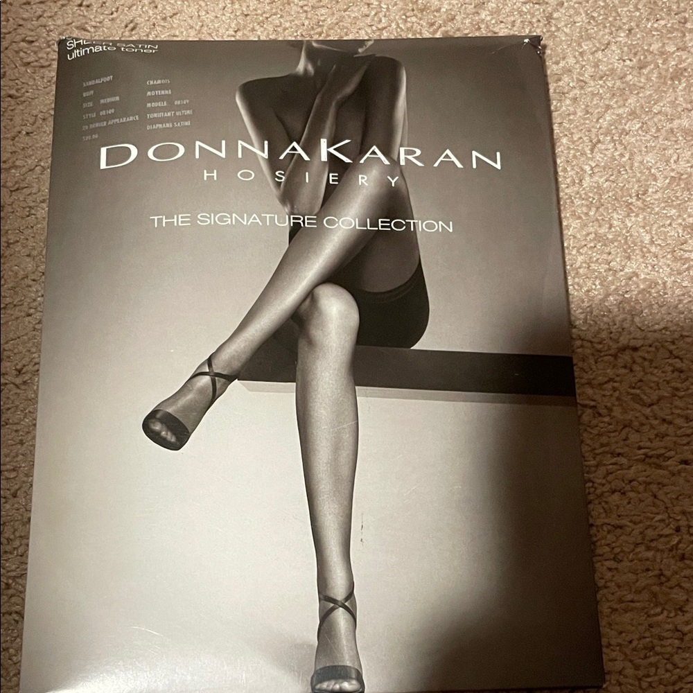 Donna Karan Hosiery - Classic  Elegance